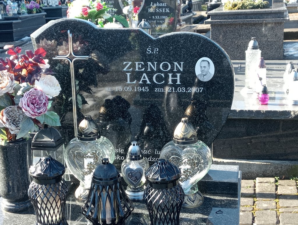 Grób Zenon Lach