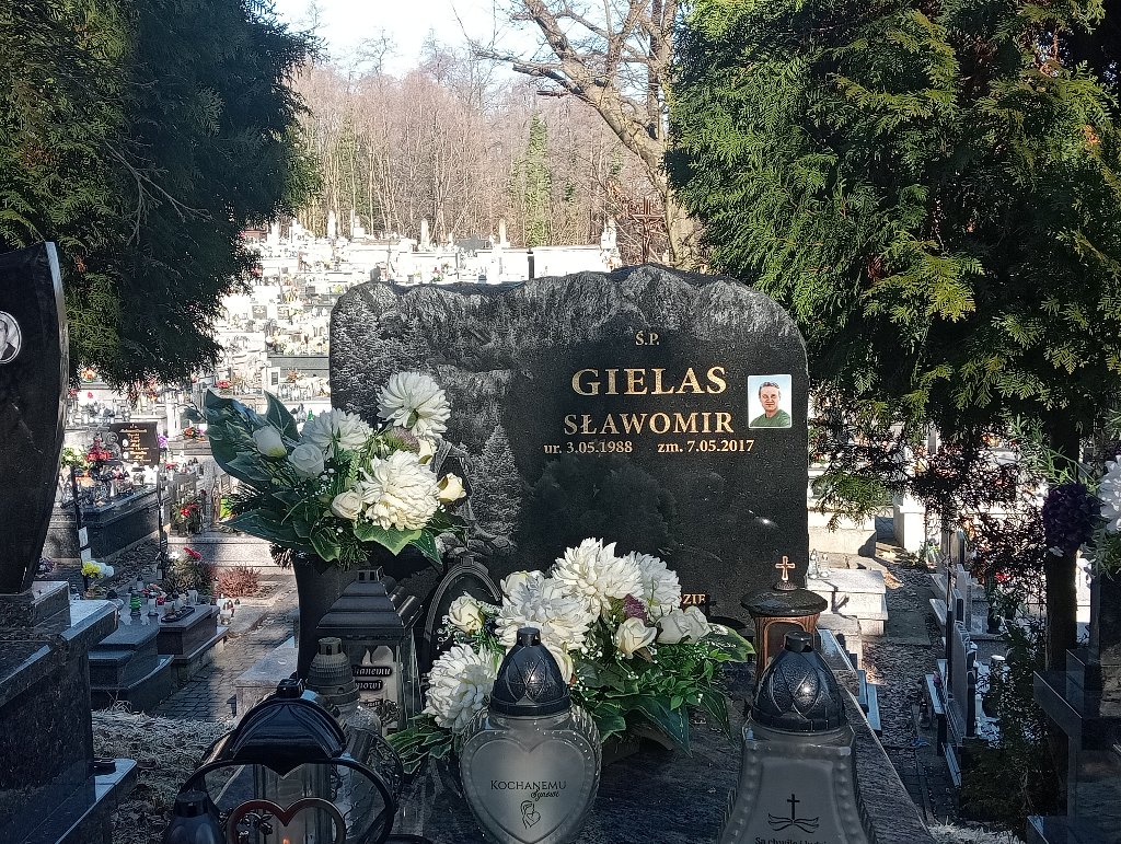 Grób Sławomir Gielas
